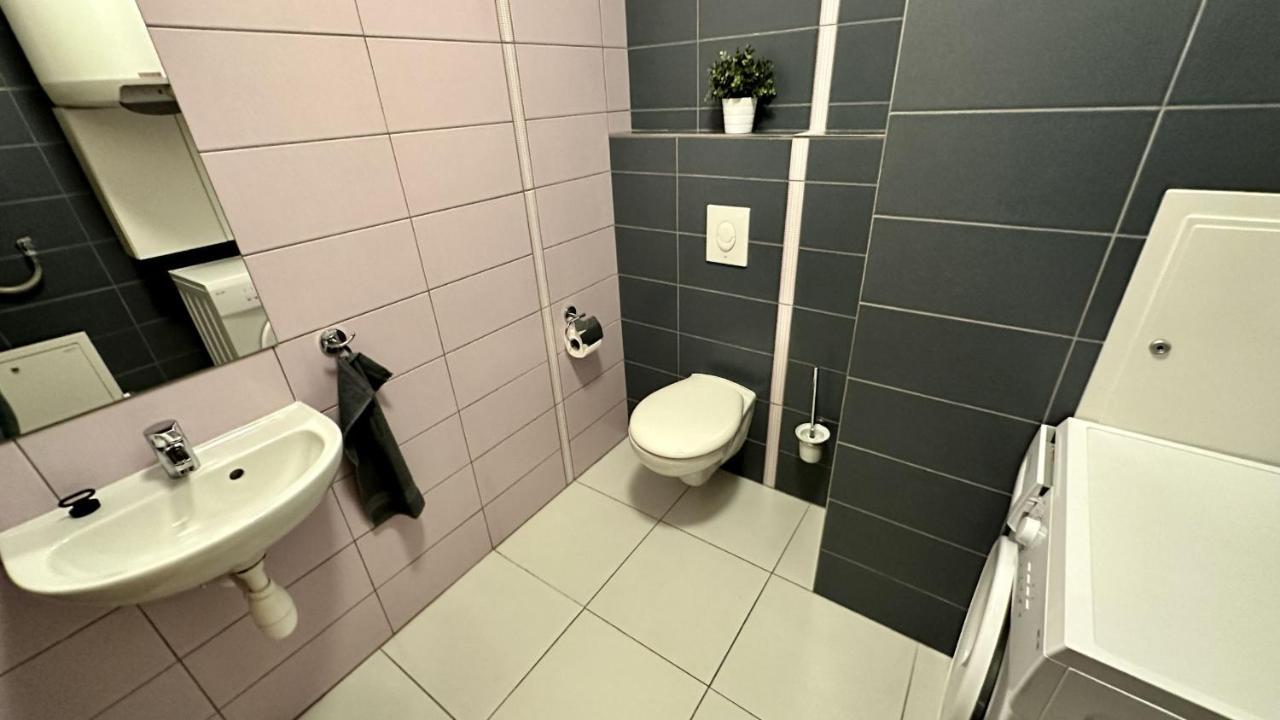 Ubytovani Trebon - Apartmany Rozmberk, Svet A Bastyr מראה חיצוני תמונה